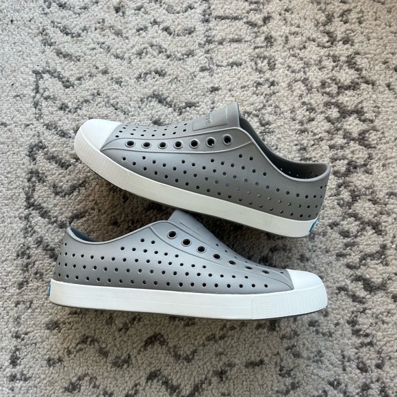 Unisex Grey Native Shoes M8/W10 - Picture 2 of 9